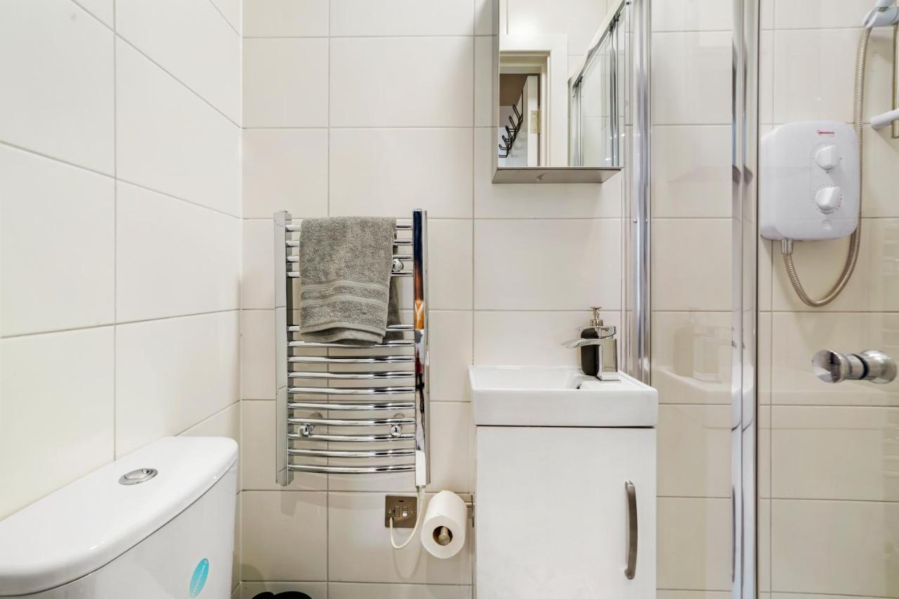 Cosy Heathrow Studios - Parking - Garden 런던 외부 사진